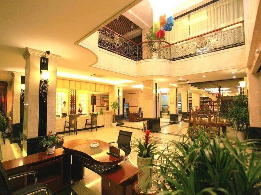 Perfect Season Hotel Guilin Exteriör bild