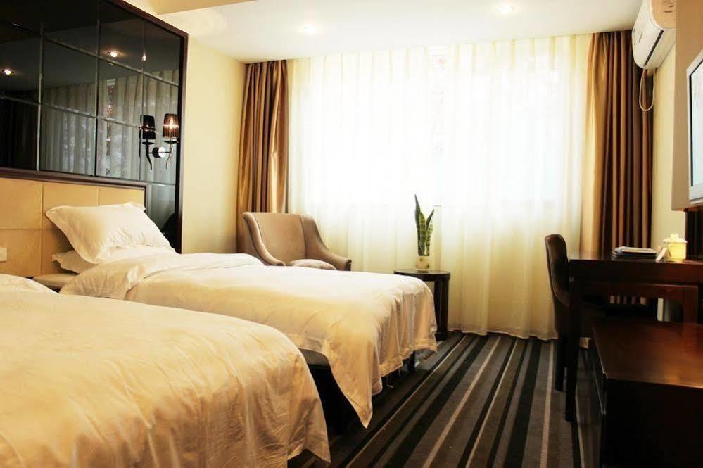 Perfect Season Hotel Guilin Exteriör bild